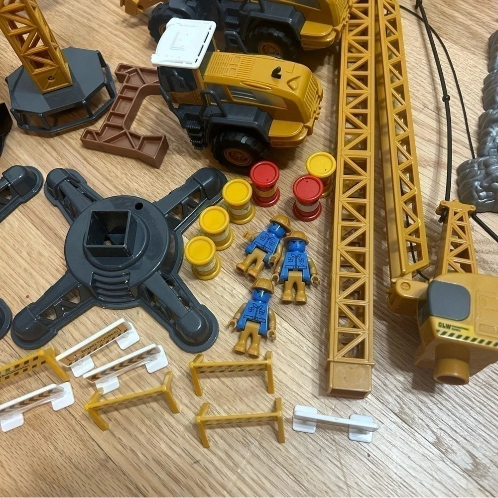 Construction Model Building Set 1:55 Signs Engineering Blocks Lego Like Figures